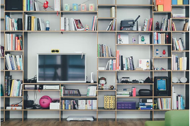 shelf-book-tv-home